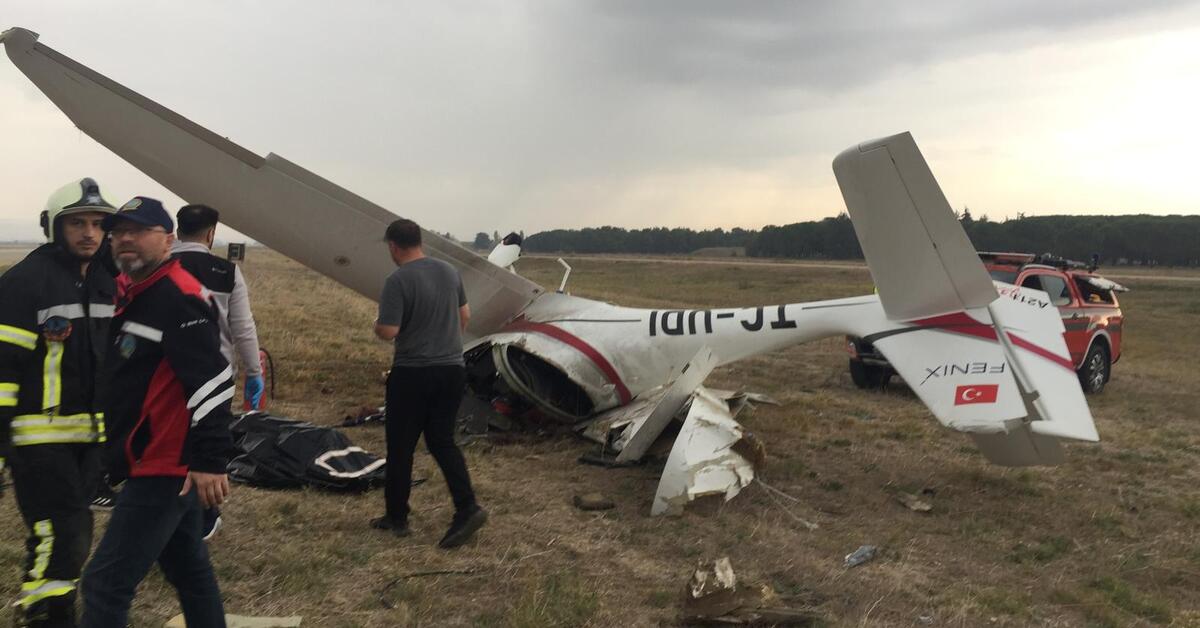Son dakika haberi Eğitim uçağı düştü! 2 pilot hayatını kaybetti